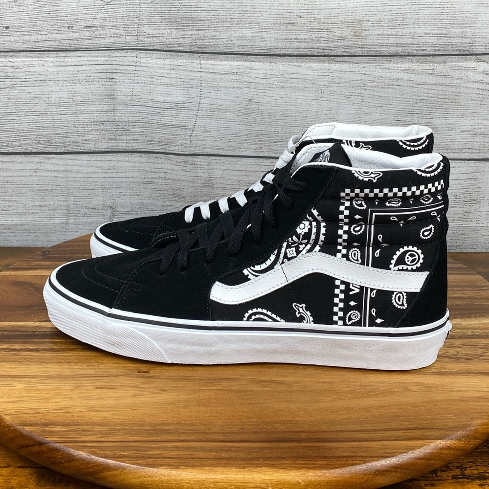NEW Vans SK8 Hi Peace Paisley Bandana Black White Shoe Men’s Sneaker Size 10.5